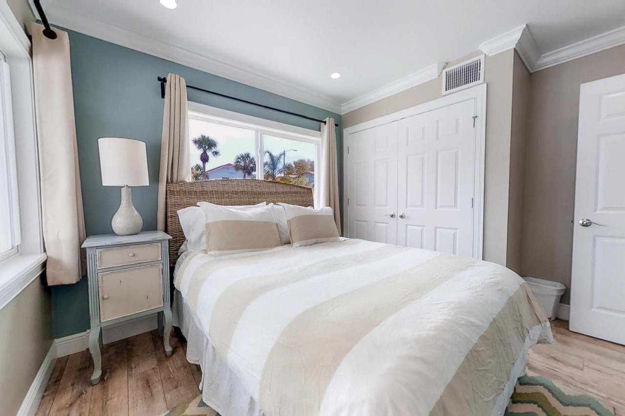 Bungalow Beach Place 9